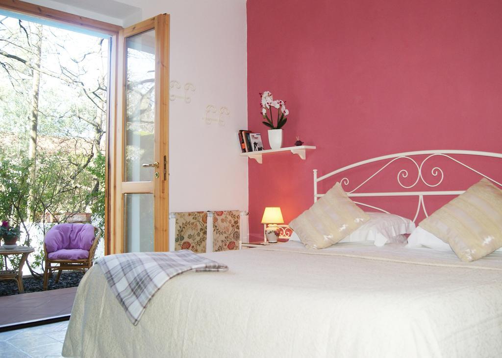 B&B La Casa Del Gelso Acquafredda Bilik gambar